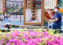 김유하양...수원 망포2동행정복지센터 찾아 재난기본소득 기부