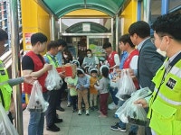 광양시 진상자율방범대·진상면청년회, 어린이 간식꾸러미 지원