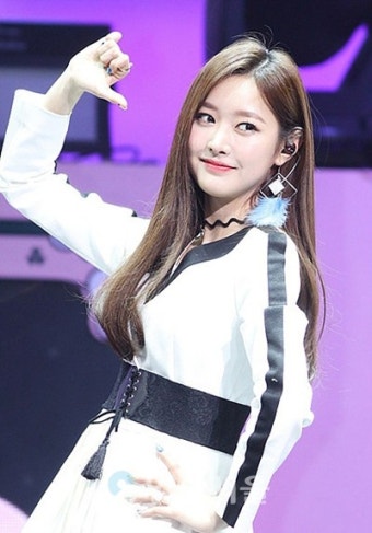 구구단 미미, '카페 알바생 변신'
