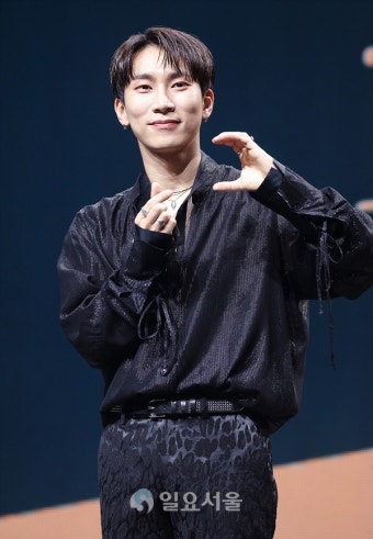[IS포토] 비투비포유 서은광, '큐브 퍼포먼스'