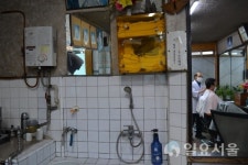 [서울 명(소)장(인)을 찾아서-⑭] 60여 년간 혜화동 문화이용원 지킨 지덕용  선생(先生)