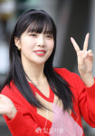 [일요서울 포토] 레드벨벳 조이, 병아리 스티커를 붙이고~