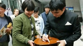 [10·20 진로 멘토링 99] 전장수 클래식 기타리스트 클래식 기타는 화음 이해하고 잘 들으면서 연주할 줄 알아야 해