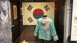 중국풍 옷 두고 한국 전통 의상… 황당한 전쟁기념관