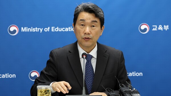 이주호 대통령 권한대행, AI 기술 활용하여 국가 도약의 기회 엿보여