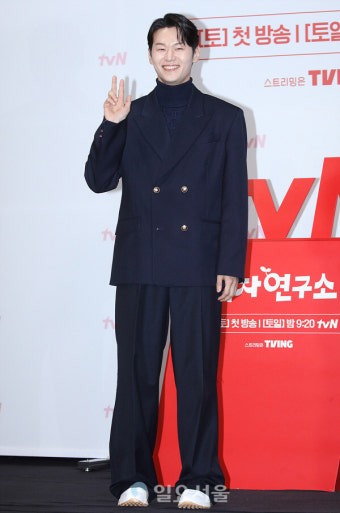 [IS포토] '감자연구소'에 출연하는 '이학주'
