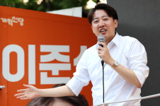 이준석, TK공략 나서  세대교체와 이재명·김문수 불가론 공세
