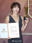 [IS포토|한류연예대상] 아시아스타대상 수상한 예지원