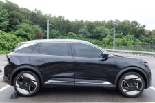 [연속기획] 일요서울 카스토리 (264) 르노 세닉 E-테크...패밀리 전기 SUV의 새 기준, 효율·공간·재미까지 잡았다