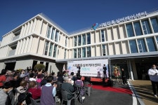 [희망기획; 5060노후안정프로젝트시즌2: 은퇴, 새로운 시작(22)] 돌봄 경제와 실버케어