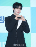 [IS포토] 황인엽, 이 하트 '그대에게 드림'