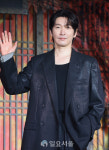 임금님통닭중동상궁 | [IS포토] 조승우, 넷플릭스 '동궁'에서 임금님으로~