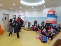 나운1동의 꿈나무들 정성스럽게 마련한 성금 기탁