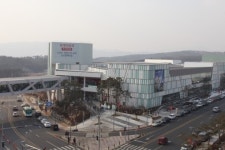 이천 롯데프리미엄아울렛, 개점 100일만에 쇼핑 명소 자리매김