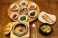 수백리도 마다 않는 자연주의 고집…안성 양성면 한정식 도라지골