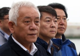 [세월호 참사] 김한길·안철수 대표, 진도 방문…'어버이날 맞아 유가족 위로'