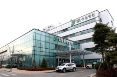 천주교 수원교구 치과병원 기증, 정부 반대에 백지화