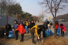 안산 원곡1동 국토대청결 운동...무단 쓰레기 중점 수거