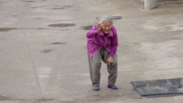 궁금한 이야기Y 정선 꼬부랑 할머니의 유산을 둘러싼 갈등…의문의 여성은 누구?