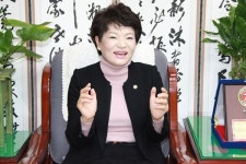 [주목!자치의원] 전경숙 의장 시민과 호흡하는 생활의정, 합리적 의회문화 정착 노력