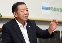 [직격인터뷰 날] 수원갑 이찬열 의원 야당 어렵지만 유권자 믿어