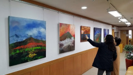 밋밋한 민원실의 화려한 변신...안산시 본오3동, 동주민센터에 서양화 전시