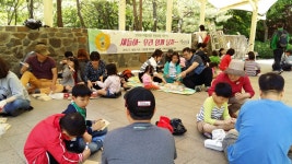 군포 산본2동 주민자치위, 텃새 보금자리 만들기 행사 진행