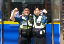 수원서부경찰서 정규용 경위·최진우 순경, 전복 차량서 시민 구조