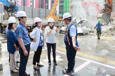 나정숙·박은경 안산시의원, 롯데백화점 신축공사 현장 점검