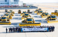 인천공항, 폭설 대비 종합제설훈련…신규 장비도 도입