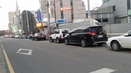불법주차장된 김포 자전거전용도로…세금낭비 지적