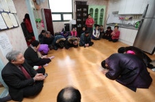 이흥수 인천 동구청장, 설맞이 경로당 방문