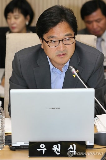 [속보] 더불어민주당 원내대표에 개혁 성향 3선 우원식