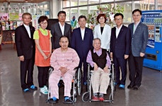 경인지방우정청, 한국보훈복지의료공단 수원보훈요양원에 위문품 전달