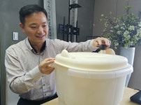 박상현 이수스 대표 세계 두드린 친환경 세탁기… 전기·세제 없이 빨래 끝
