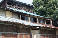 도정하는 정미소, 칼 벼르는 대장간… 삶의 스토리 베인 역사적 산물