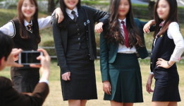 경기도 중학교 무상교복 지원 내년으로 연기