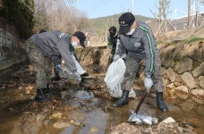 육군 수도군단, 물의 날을 맞아 지역별로 환경정화활동 벌여