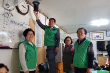 인천동구 새마을회, 모기 포충기 설치로 감염병 예방 활동