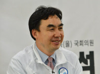 [윤관석이 본 박남춘] 언변 신중한 신뢰 스타일… 인천발전 믿고 맡겨도 될 사람