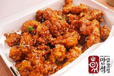 강원도 속초 맛집 만석닭강정, 위생 기준 위반…조리장 바닥·선반에 음식 찌거기 엉망