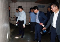 과천시, 임시 폐쇄된 중앙로 지하보도 현장 점검