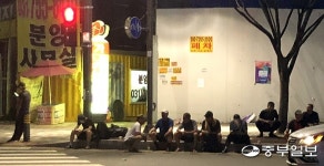흥진인력사무소 | [현장르포] 폭염이 녹여버린 일자리… 일용직 인력시장 '꽁꽁'