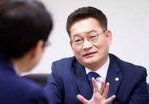 [인터뷰] 송영길 민주당대표 후보 친문·비문 넘어 민주당 통합 이끌 후보