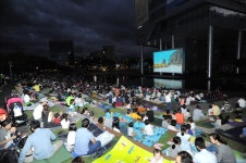 성남시청 너른못 광장, 노천극장으로 변신