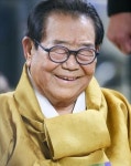 검색어만 뜨면 깜짝 송해, 전원주와 종로 한복판서 전통혼례 치러…왜?