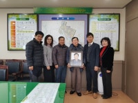 수원남부서 권선파출소, 세류2동 어르신을 위한 장수사진 촬영