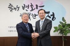 우석제 안성시장, 김종갑 한전 사장과 원곡면 송전선로 타결 관련 논의