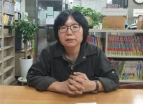 [인터뷰] 정경미 흥덕마을 작은도서관 연합회 대표 8년째 이어진 책 잔치… 사람들도 성장했죠