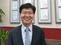[인터뷰] 김세흠 여주 대신고 교장 주도적으로 시대 이끌어 갈 수 있는 역량 길러줘야죠